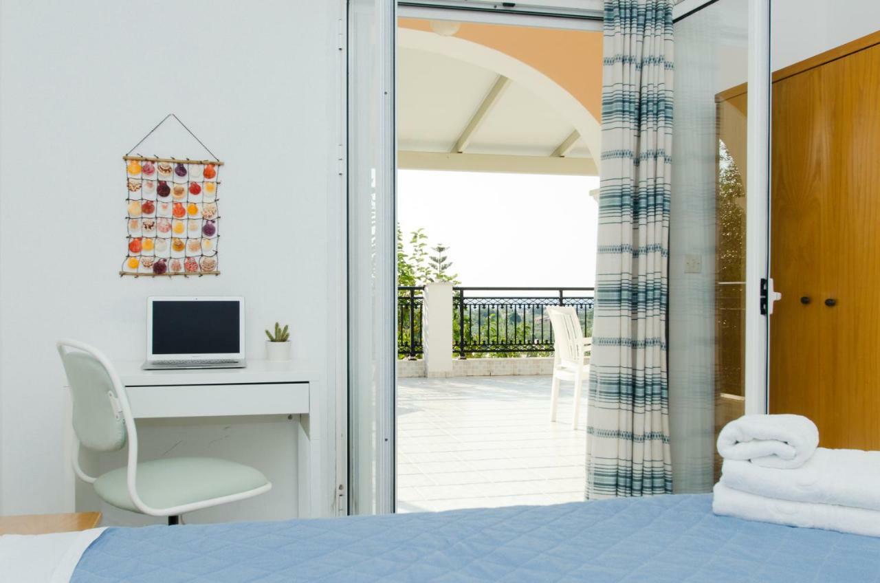 Natural Blue Green Apartment Almiros Beach Eksteriør billede
